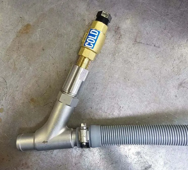 Prawidłowo zamontowany zestaw Drain Water Tempering Kit