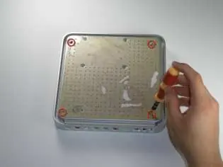 Odkręcanie śrub T10 Torx