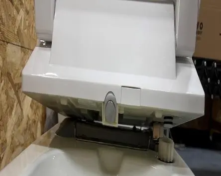 Montaż bidetu na podstawie