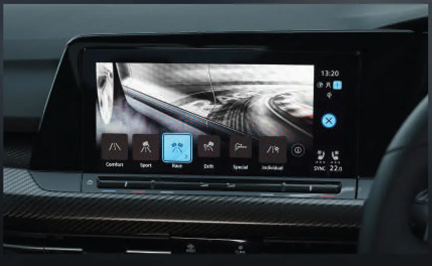 Cyfrowy kokpit i system infotainment
