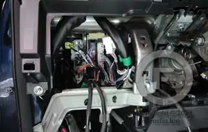 Lokalizacja złączy w pojeździe (Body ECU, OBD-II, przycisk Start)
