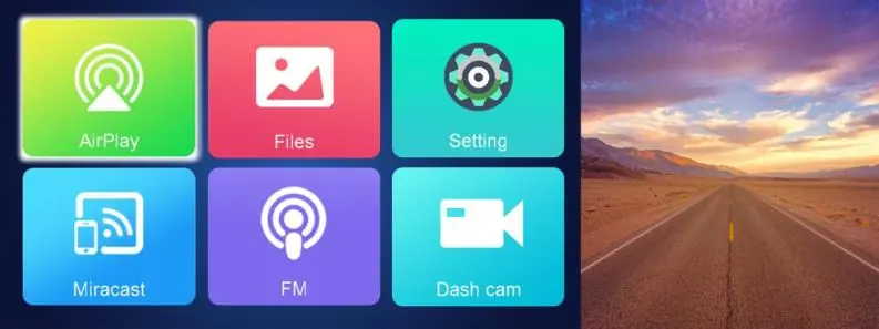 Główne menu urządzenia z dostępem do funkcji AirPlay i Miracast.