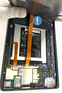 Unoszenie panelu LCD