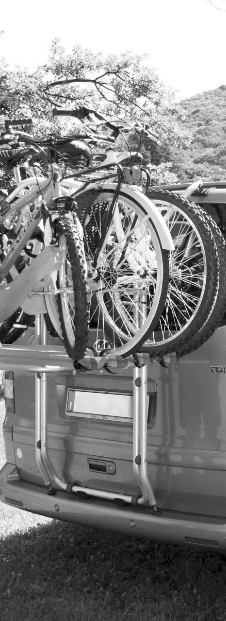 Bagażnik rowerowy Fiamma Carry-Bike zamontowany na pojeździe
