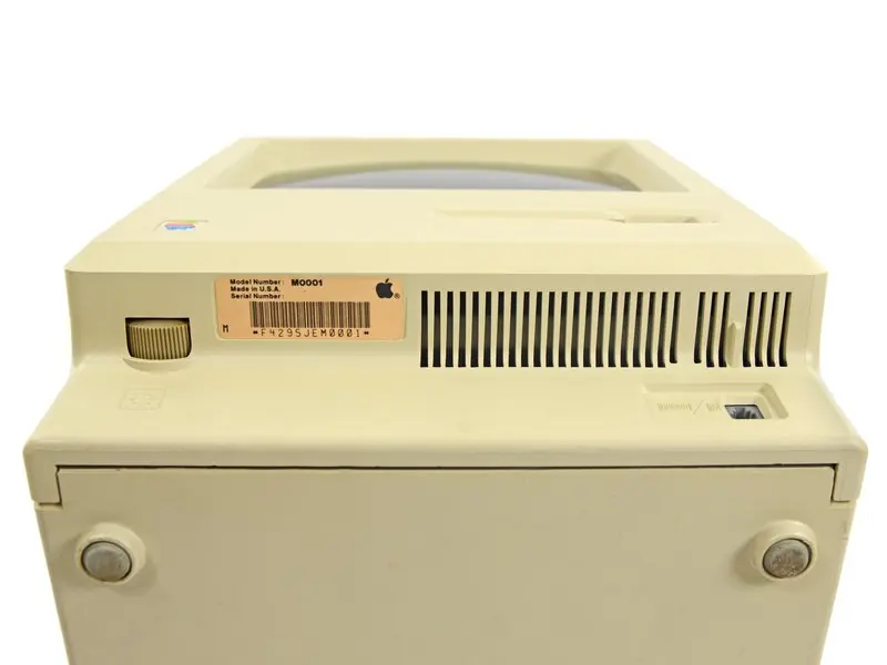 Etykieta modelu M0001