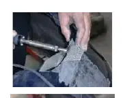 Wtapianie siatki w plastik (zdjęcie 1)